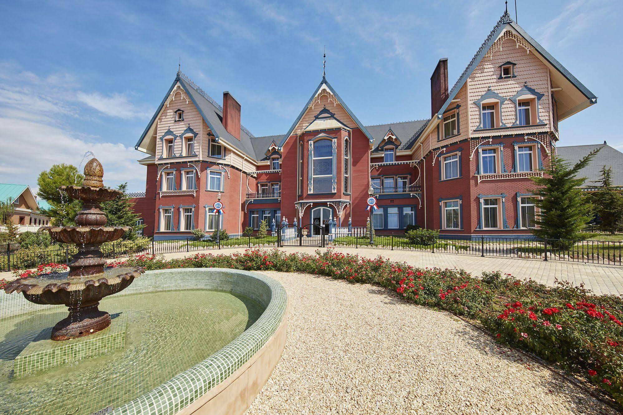 Portaventura Hotel Lucy'S Mansion - Includes Unlimited Access & Express Wristband To Portaventura Park & Ferrari Land Salou Buitenkant foto